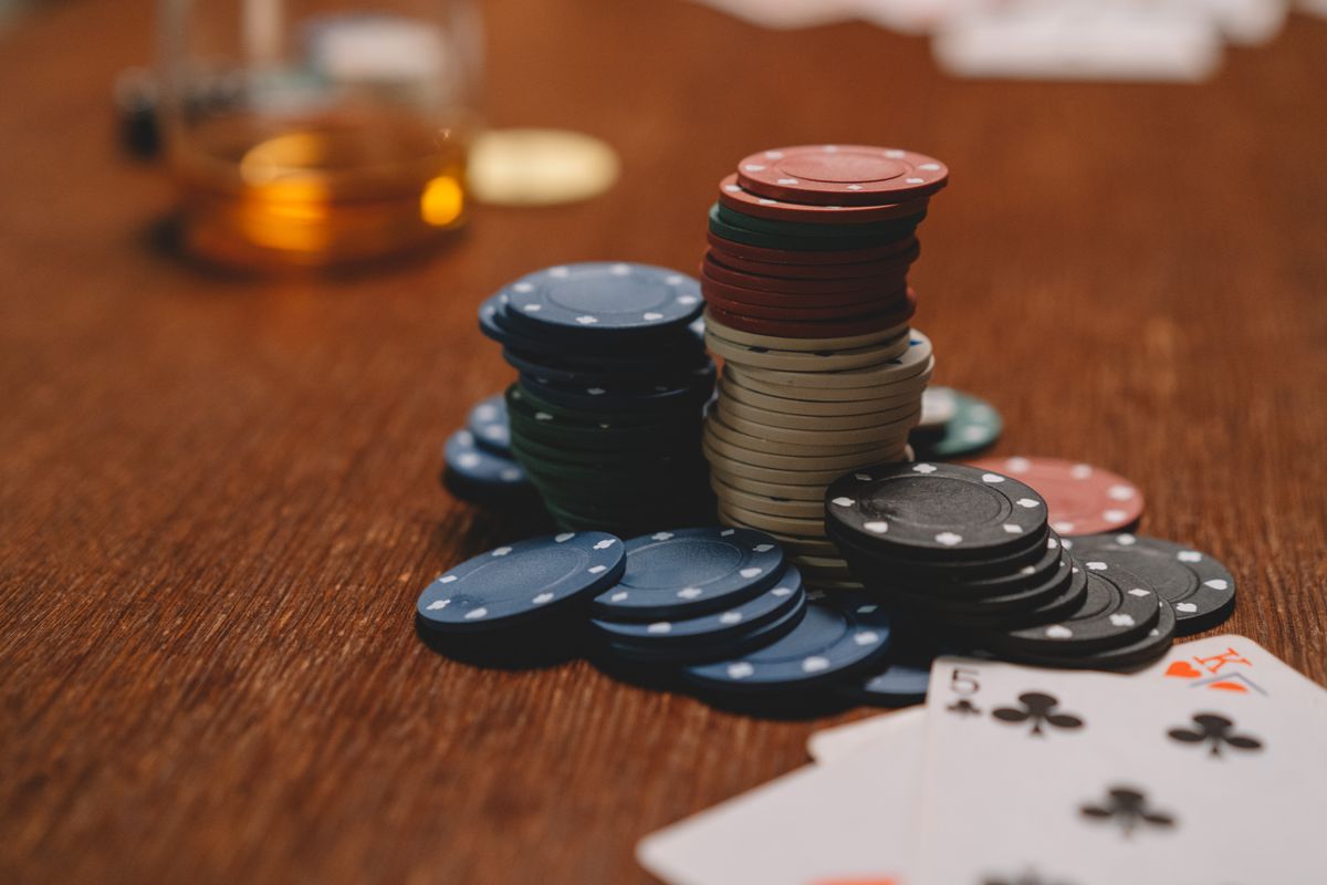 Tips Memilih Live Casino Online yang Terpercaya